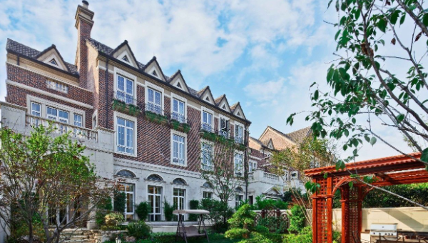 阳光语言矫正说|城建局责令停工！杭州楼盘遭到业主集体维权，这个央企怎么交代？