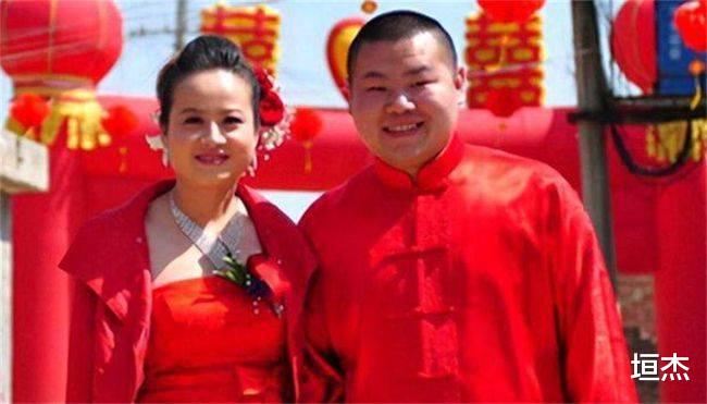 岳云鹏|岳云鹏机场索吻老婆当场被拒，一巴掌打醒岳云鹏