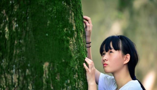 丫哥视角 初三女生跟隔壁的王叔叔走了（小小说）