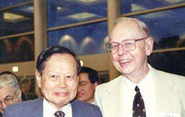 二氧化碳 100岁的杨振宁到底多厉害？诺贝尔奖只是冰山一角！