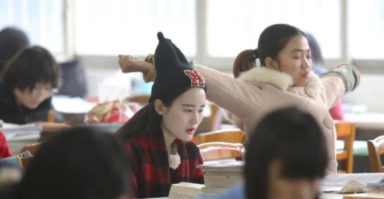 一更育儿|考上985大学，靠的是“努力”还是“天赋”？高三班主任道出实情