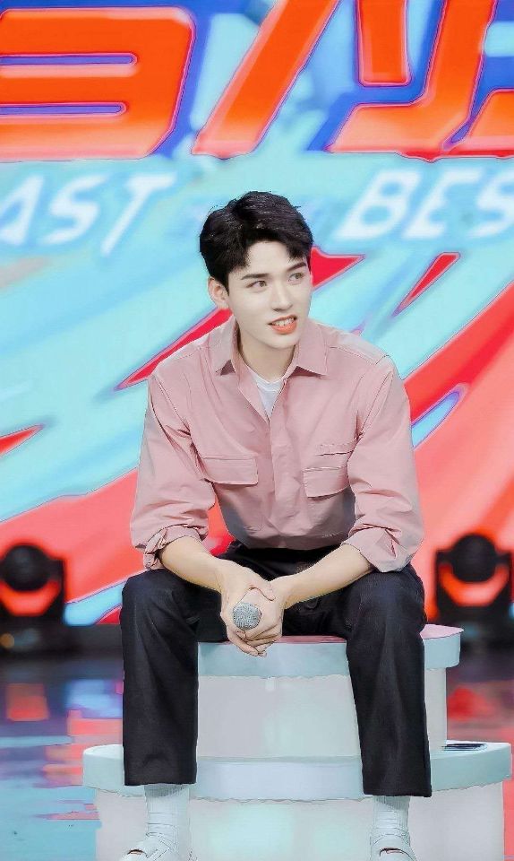 龚俊|周雨彤直言，女星不愿意和龚俊拍吻戏，原来宋伊人没有说谎