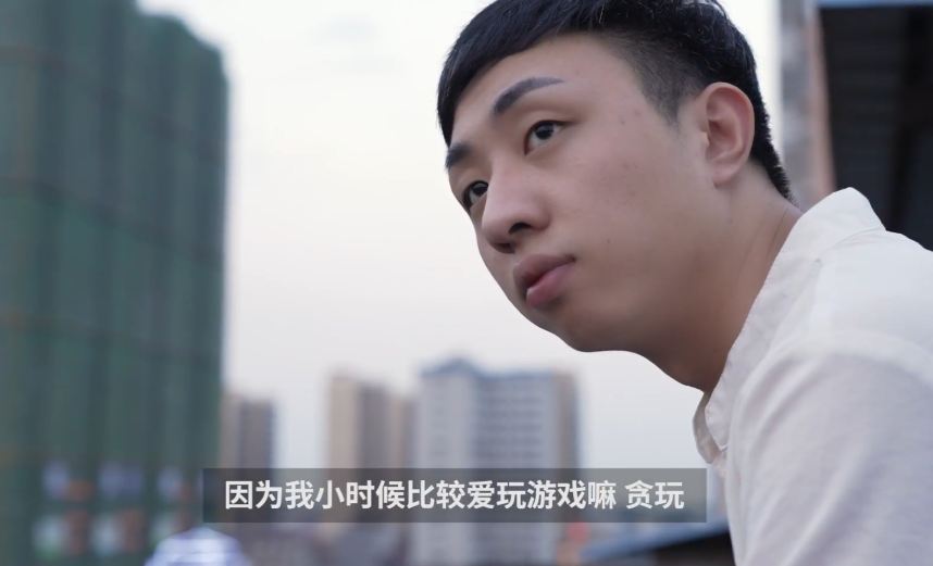 永劫无间|从月入500到斗鱼顶级主播，南枫靠永劫无间翻身，一天直播20小时！