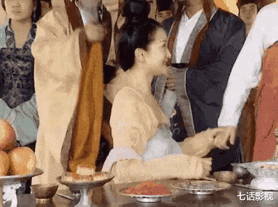 刘海|如何正确打开荧屏少女角色逐渐泛滥的丸子头、高马尾、门帘刘海？