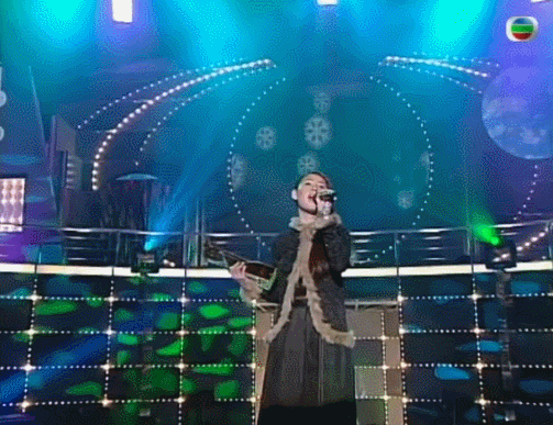 张柏芝|《浪姐》开播24小时，40岁张柏芝刷爆热搜：@谢霆锋，你后悔了吗？