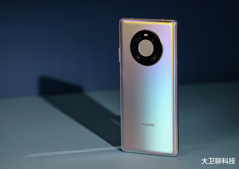 iPhone|2021年最后一天,盘点年度最值得入手的3款手机,三五年不会过时