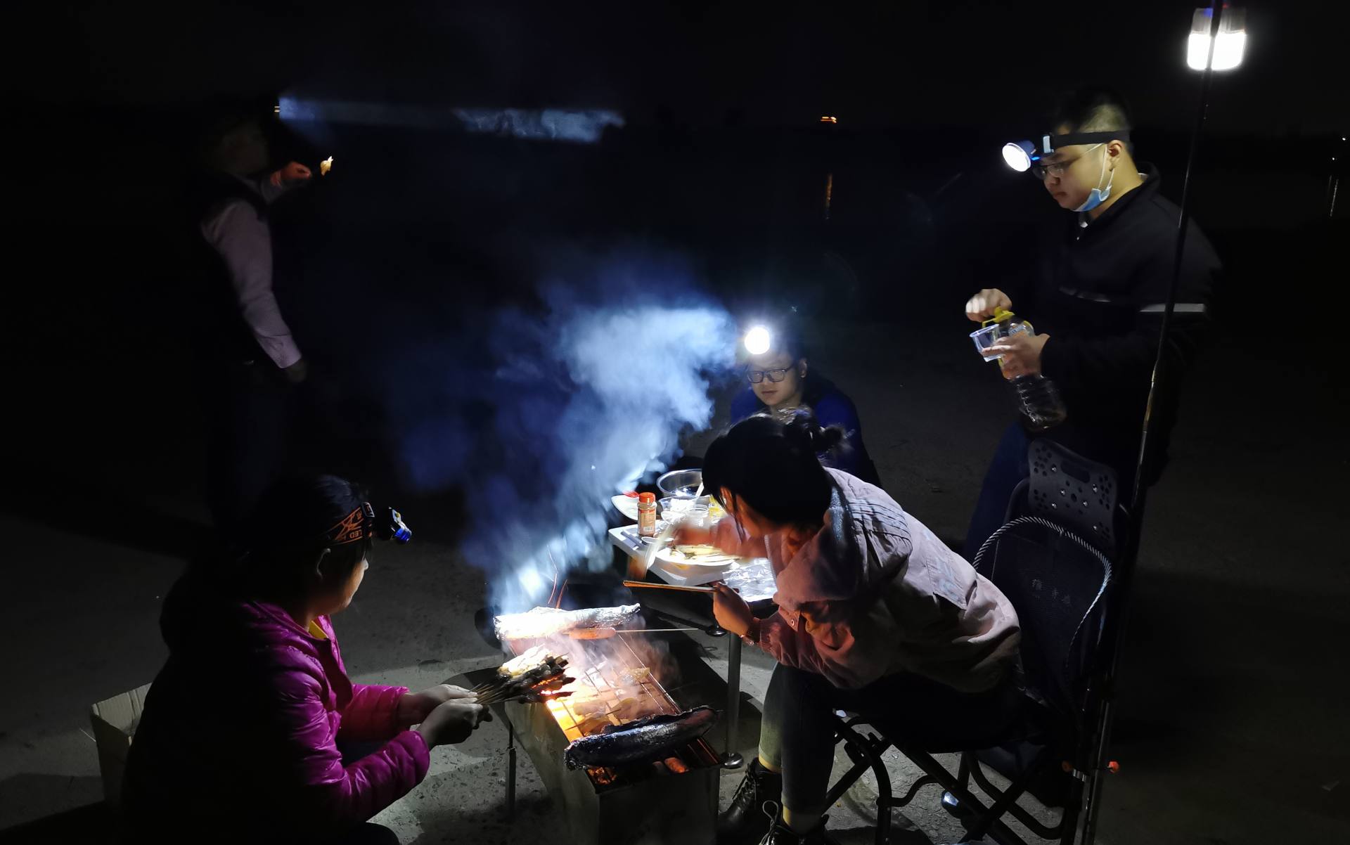 春节|春节东莞河滩烧烤记