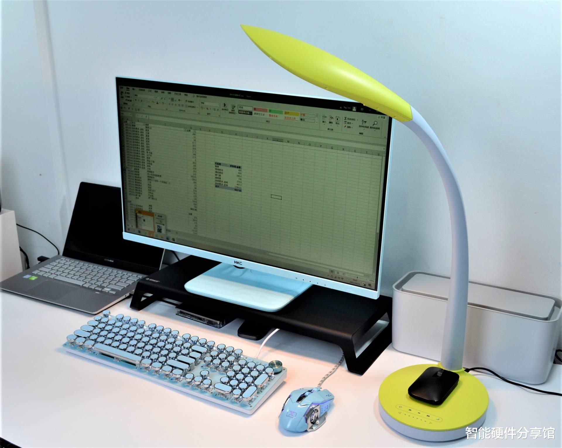 光刻机|Nerius萌芽无线充台灯深度评测，智控低蓝光，学习办公两相宜