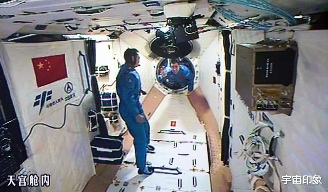 火星 航天员在失重条件下如何上厕所？没了上下左右之分，连味觉都变弱