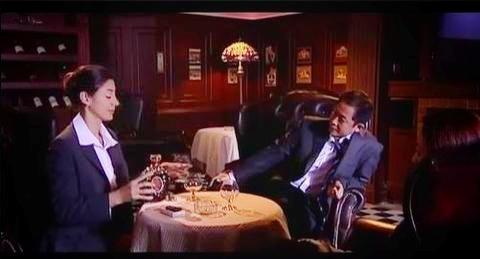 |天道里的丁元英都穷到卖唱片了为什么还不找工作？