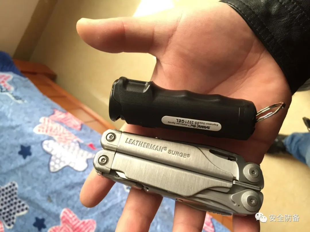 安全防备 这个硬核的小棒棒很适合她用，直呼“辣眼睛”