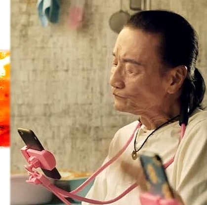 謝賢拍新戲罕有取下墨鏡，84歲真實狀態曝光，一臉慈祥判若兩人-圖6