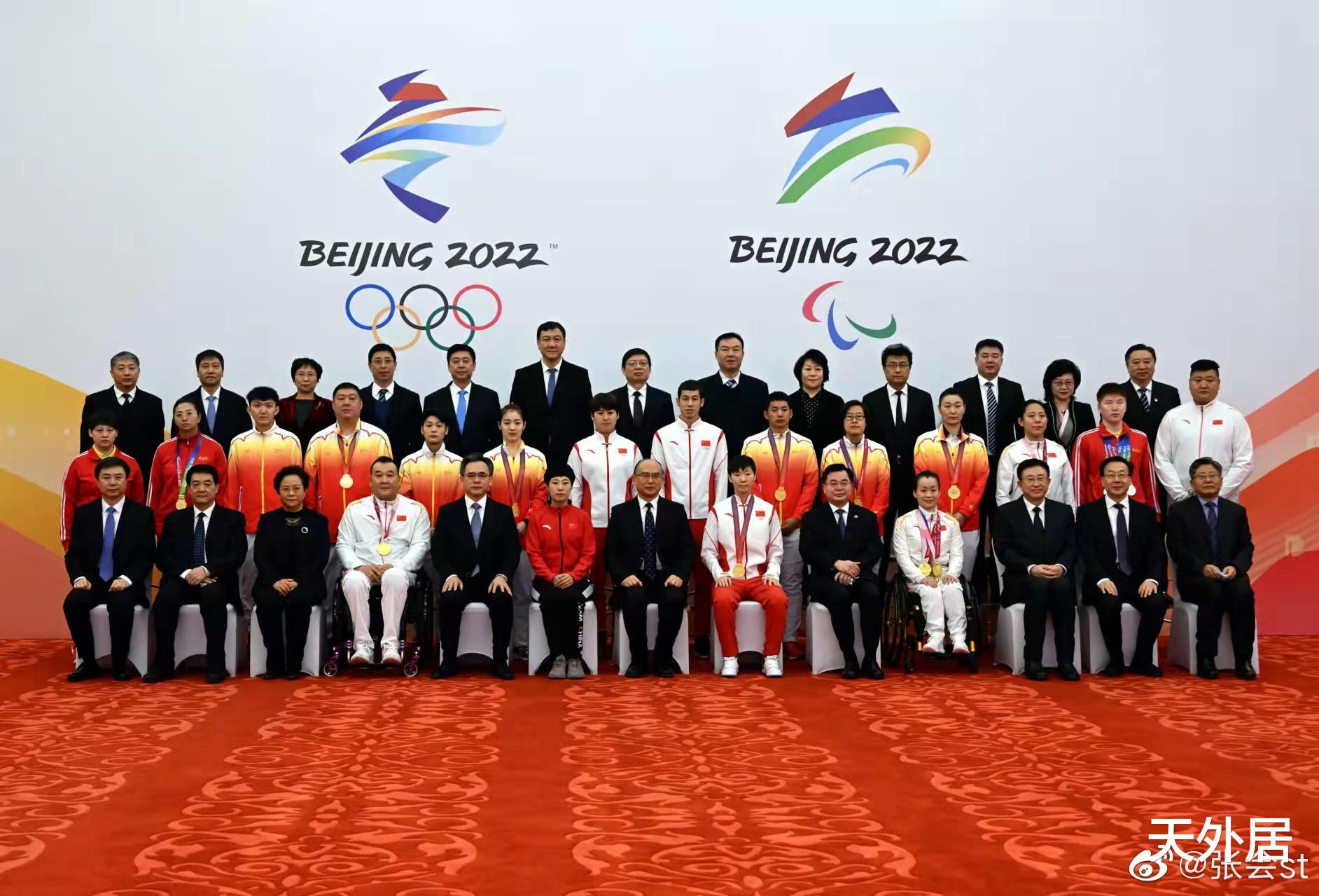 短道速滑|重要场合！王曼昱2022年首度亮相，与短道速滑奥运冠军占C位
