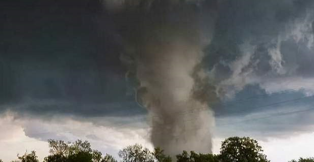 梵恩诗伊宁哥|为何美国人盖房不愿用钢筋水泥，而用木头？专家：4点原因是关键