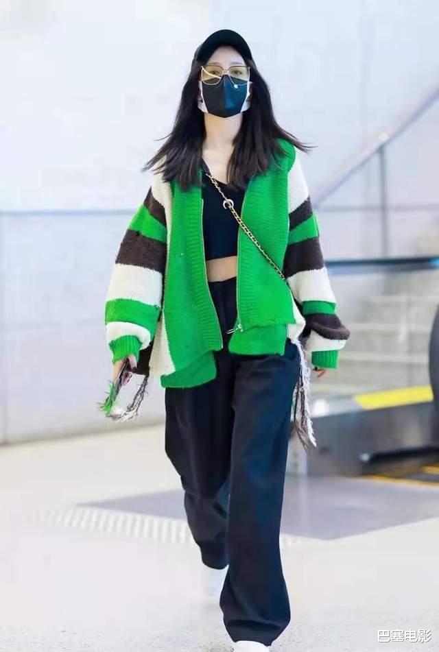 街拍|明星街拍丑态百出：尹正像大妈，陈志朋乡土风，吴宣仪一言难尽