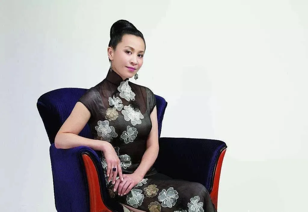 周润发|刘嘉玲：家里不挂书画，如建材市场