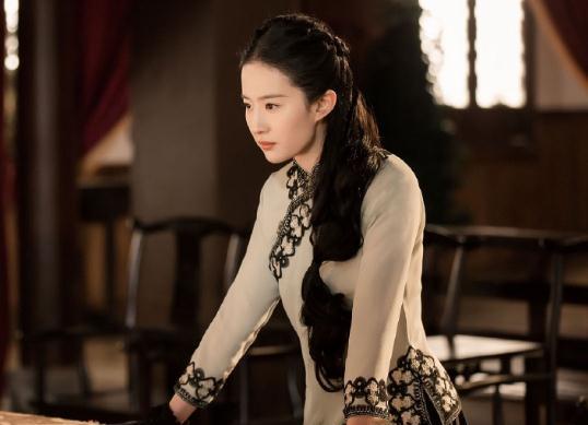 杨紫|《青簪行》放弃AI换脸，网传在横店布景补拍，杨紫成全剧关键人物