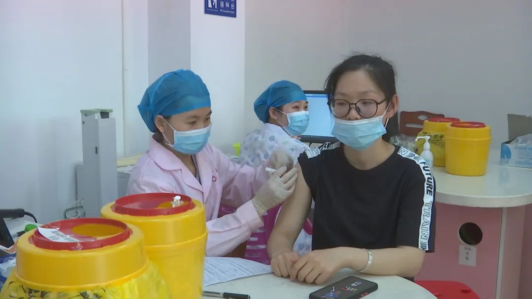 洋浦网视 你还在犹豫什么？洋浦新冠疫苗第二针次接种已全面铺开！