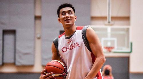 郭艾倫|楊鳴迷之操作？領(lǐng)先30分依然換上郭艾倫，看似無厘頭其實用心良苦