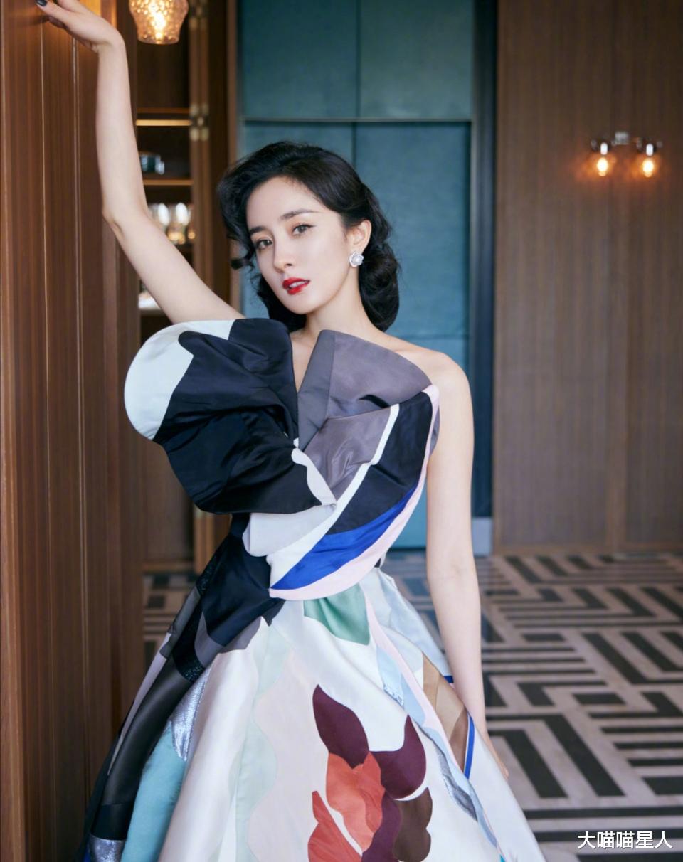 Angelababy|杨幂情商太高!一个举动帮Angelababy和陈伟霆解围