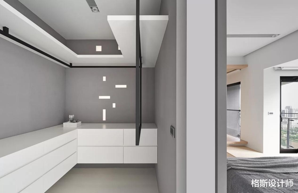 台湾夫妻138㎡的家，因巧妙布局而走红网络，客厅设计好特别