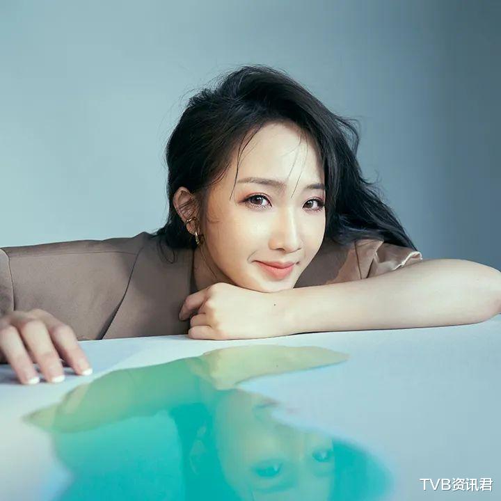 |双重打击！39岁女星罹患乳癌与交往12年男友分手：走了也是一个人