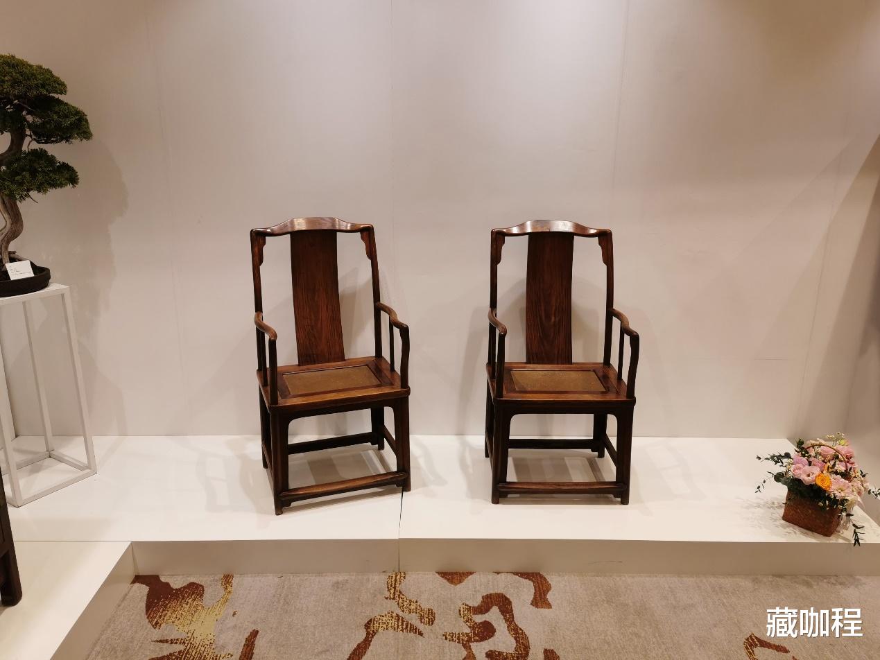 |高靠背器型皆精品，黄花梨南官帽椅327万成交