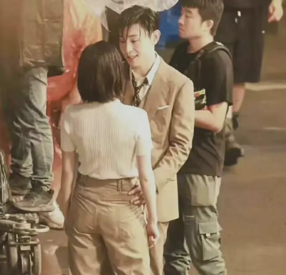 邓伦|倪妮邓伦不搭? 彭于晏被吐槽？王凯隐归了？赵丽颖要求高？