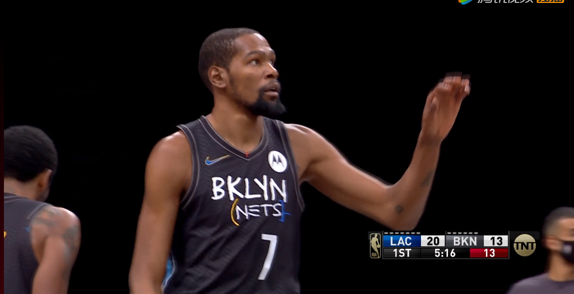 凱文·杜蘭特|單節(jié)24分！杜蘭特彈無虛發(fā)，哈登硬頂伊巴卡，小卡爆發(fā)真是欺負(fù)人！