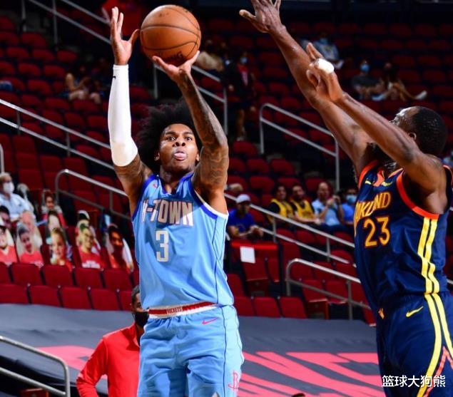 火箭队|18+1！四年旧将重返休斯顿！火箭19人阵容正式出炉，附全队名单