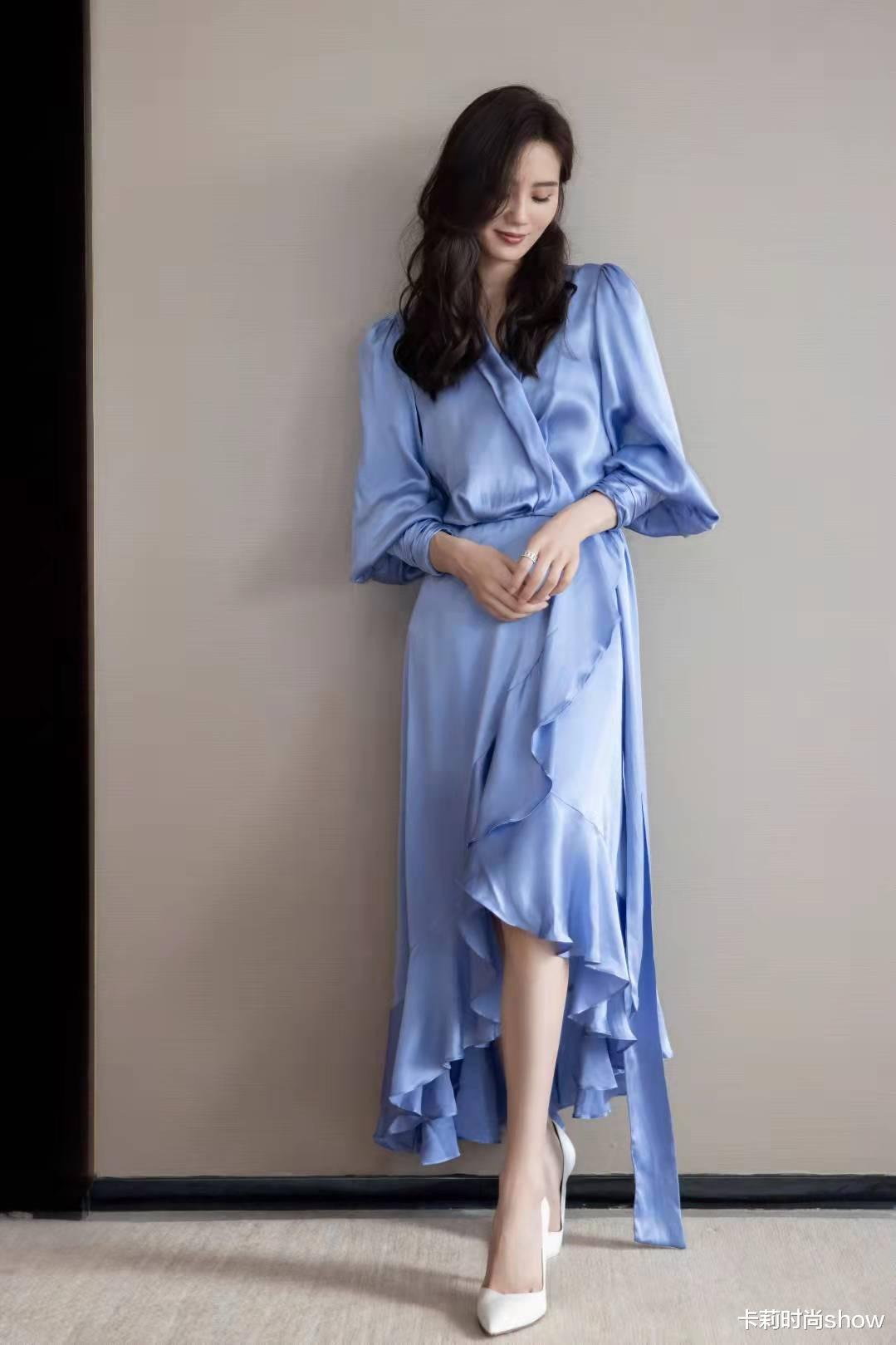 刘诗诗|真女神！刘诗诗穿睡衣裙气质都这么好，宛如从画中走出来的美人