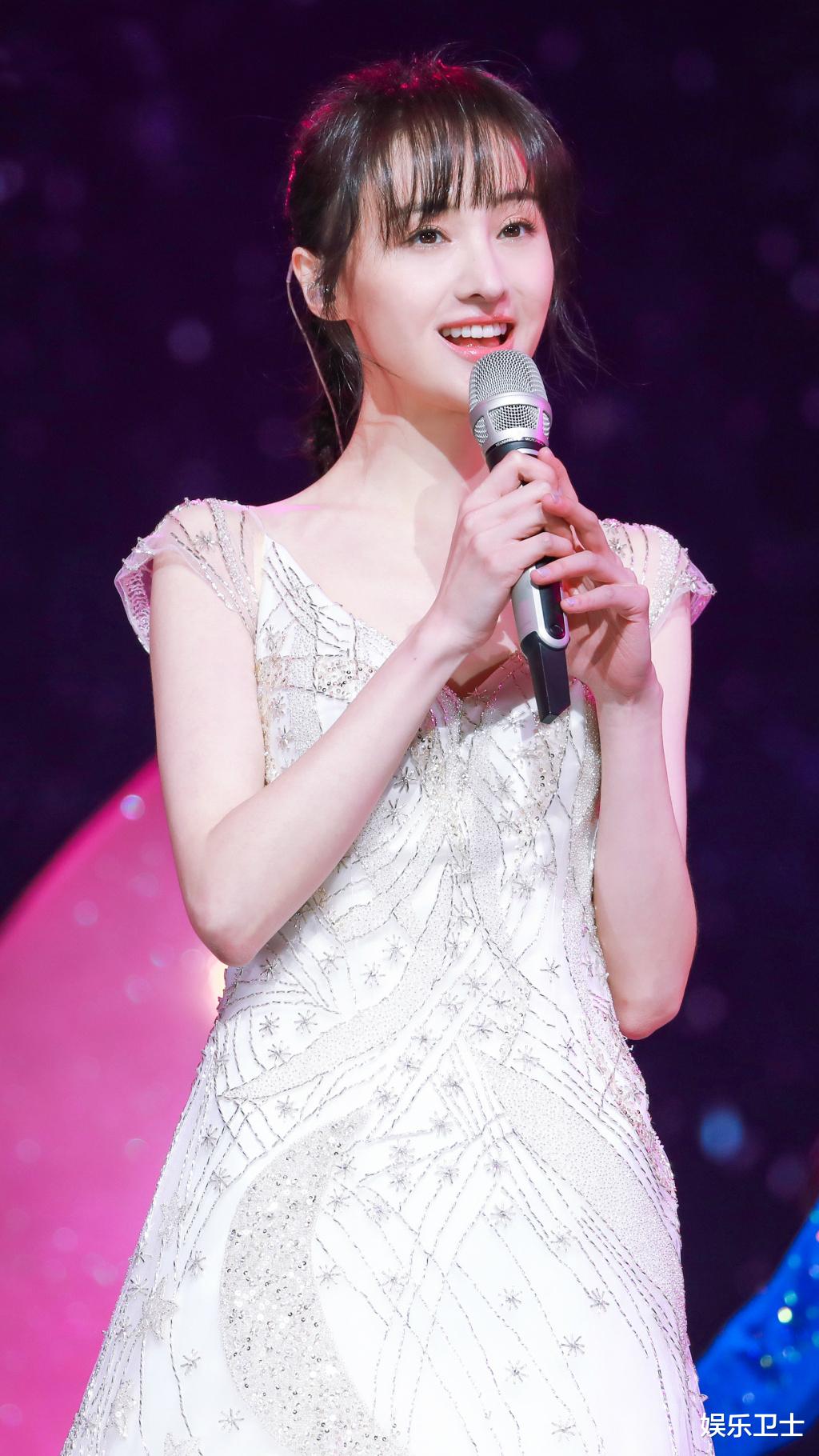 郑爽|郑爽因新政或迎复出机会，汪海林给出答案，央视却发文告诫封死郑爽后路