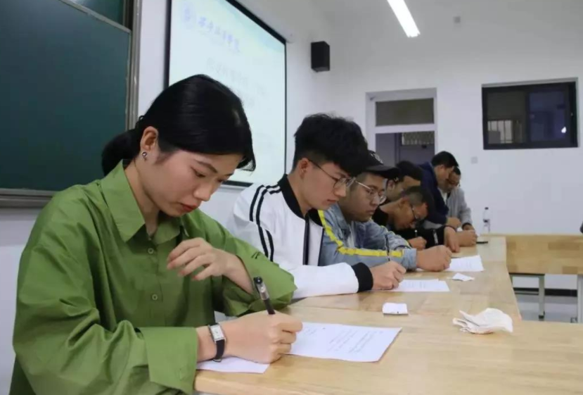 求职|职场里的四大禁忌，同事不会主动告诉你，但是毕业生应该提前了解