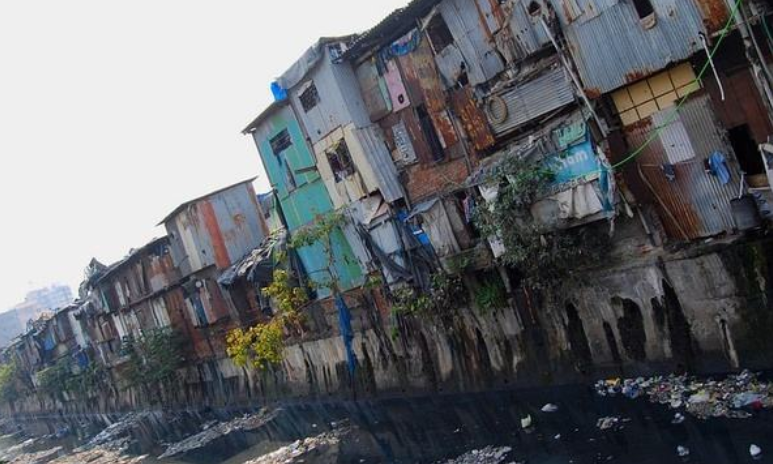 曲婉婷|曲婉婷：她妈贪了3.5亿，“云尽孝”7年不回国，劳动节复出遭举报