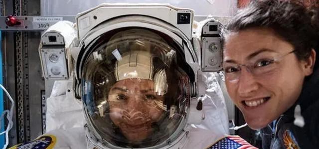 火星少女艾丽莎:20岁的NASA宇航员,不能谈恋爱也不能结婚
