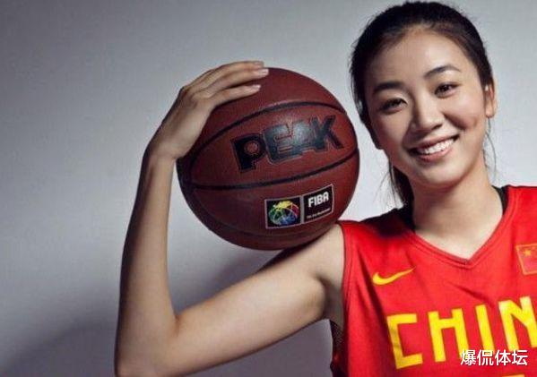 科比·布莱恩特|被称中国篮球界最美女神，科比曾夸她漂亮，被库里偷瞄，至今单身