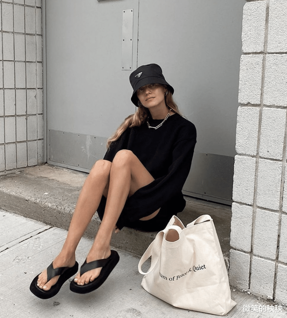 微笑的秧秧|夏天穿裙子,鞋子该怎么选?学会这3个穿搭套路,舒适又时髦