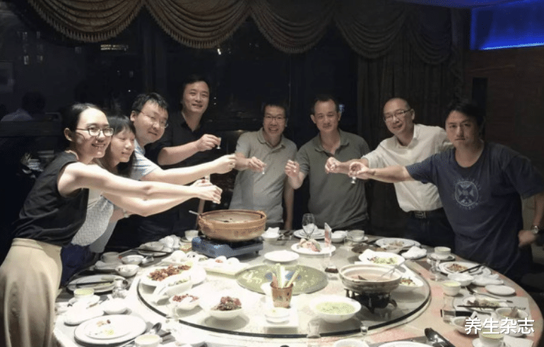 养生杂志|45岁男子突发脑梗昏迷，医生：高血压还喝酒，太无知！