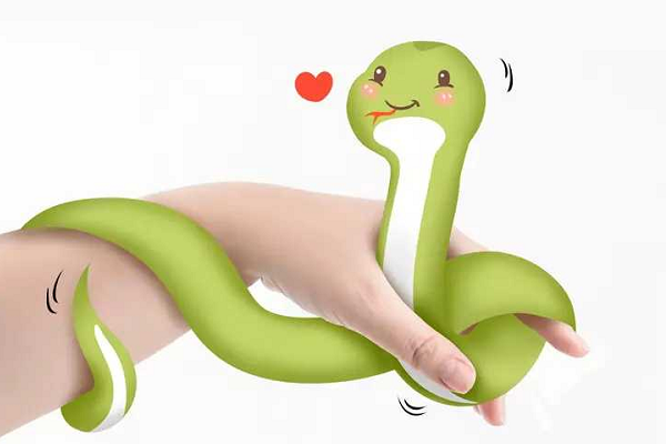 王锦蛇 国内最常见的两种无毒蛇，不但能灭鼠还能驱蛇，你可曾见过？