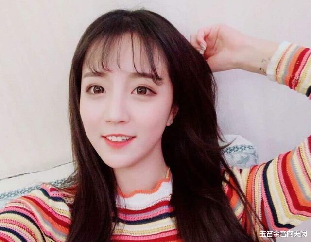 抖音|“抖音一姐”莉哥高调复出，容貌却已判若两人，五官僵硬似阿姨