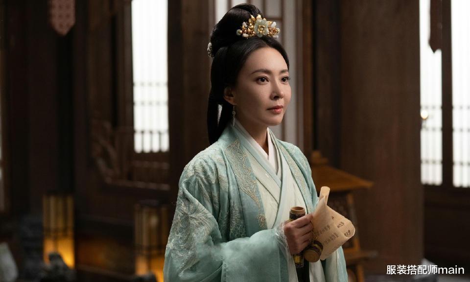 服装搭配师main|她曾是央视主持人，和孙红雷出演征服红遍全国，今45岁成人生赢家