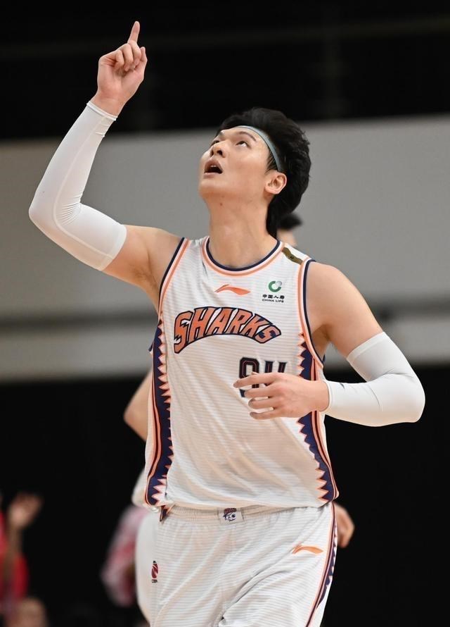 上海休赛期欲寻求交易,新疆或松口
