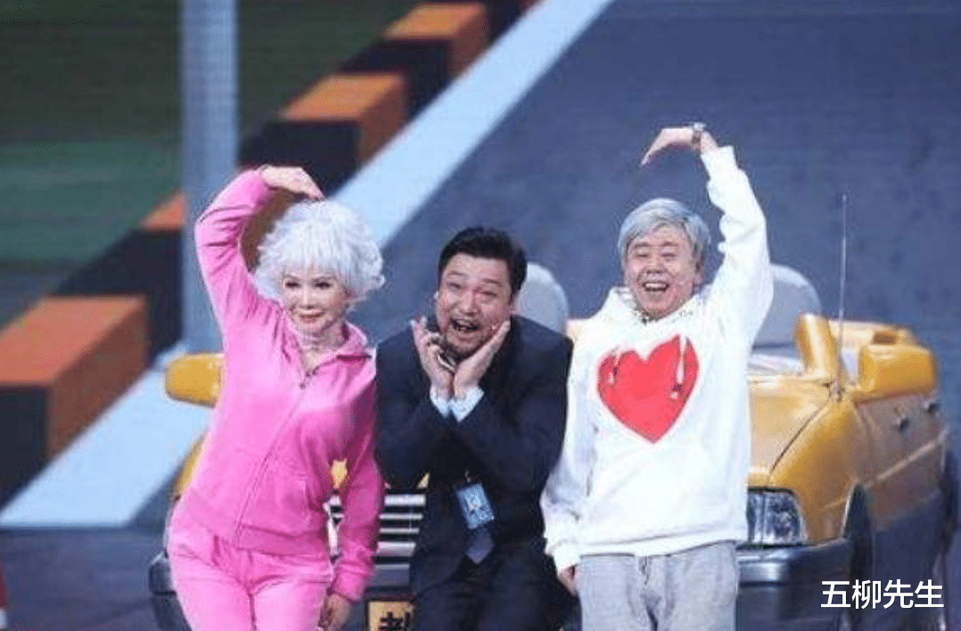 潘长江|老艺术家潘长江现身奥体，为冬奥工作人员送手套，今年会上春晚？