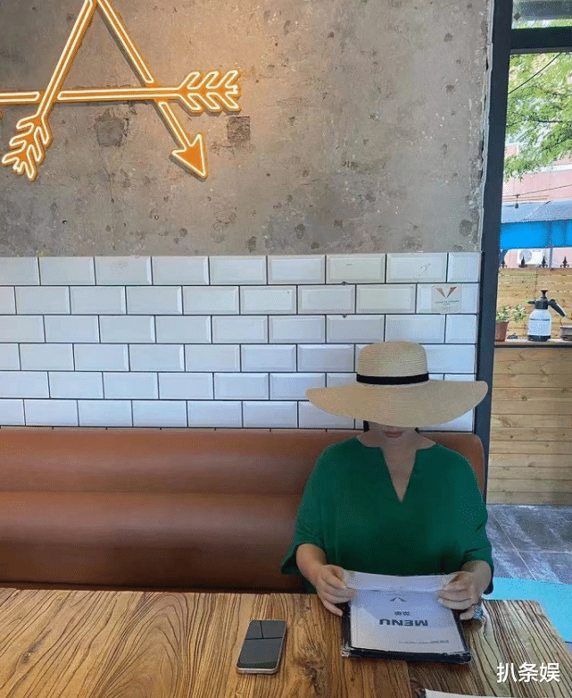 朱珠|朱珠晒老公视角孕晚期美照，巨肚如箩脸蛋却超小，自称大码超模