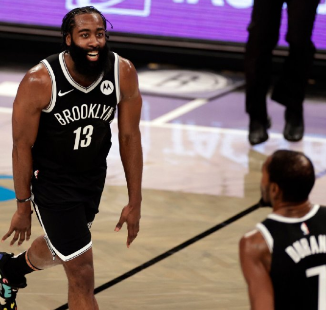 詹姆斯·哈登|新賽季哈登被裁判針對(duì)，他到底做錯(cuò)了什么？還能重新回到巔峰嗎？