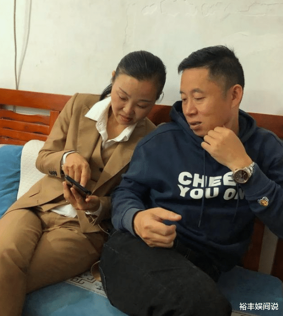 |孙卓妈妈现身包子铺忙碌，亲自为孙卓做包子馒头，无意中说漏嘴