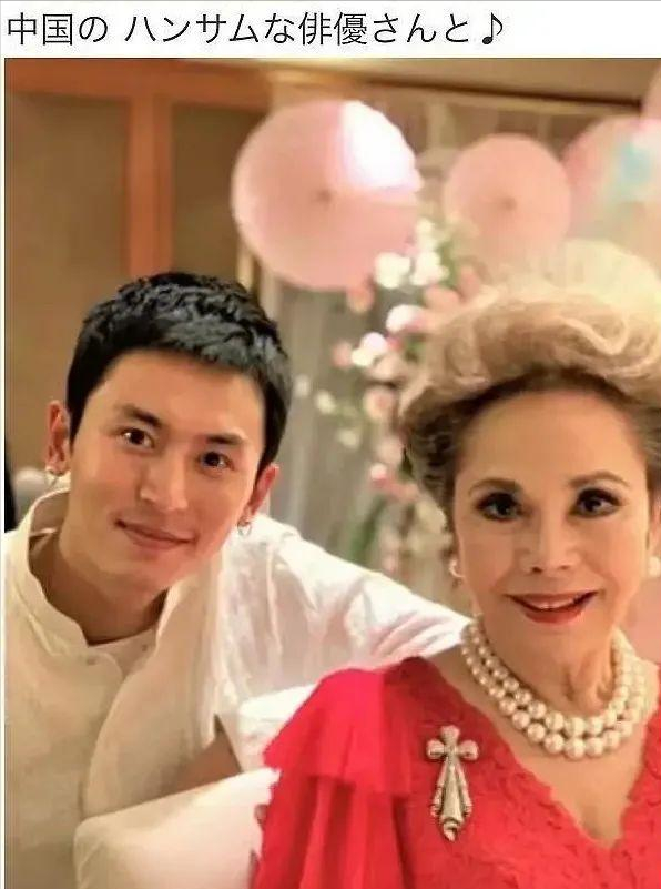 希林娜依·高|张哲瀚彻底翻车了，央视评他触碰历史伤痕，随后他的回复引人深思！