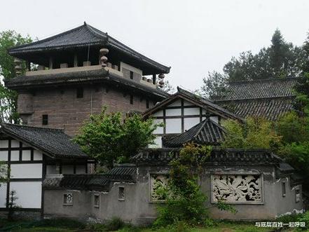 安置房|重庆房价跌到3千元左右差不多，拿3千月薪的打工族才可能买得起