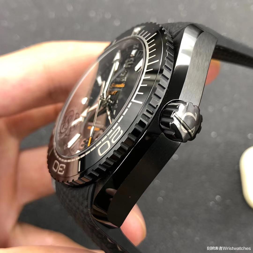 刻腕表者Wristwatches|VS厂欧米茄海马深海之黑和深海之王哪个更值得入手？