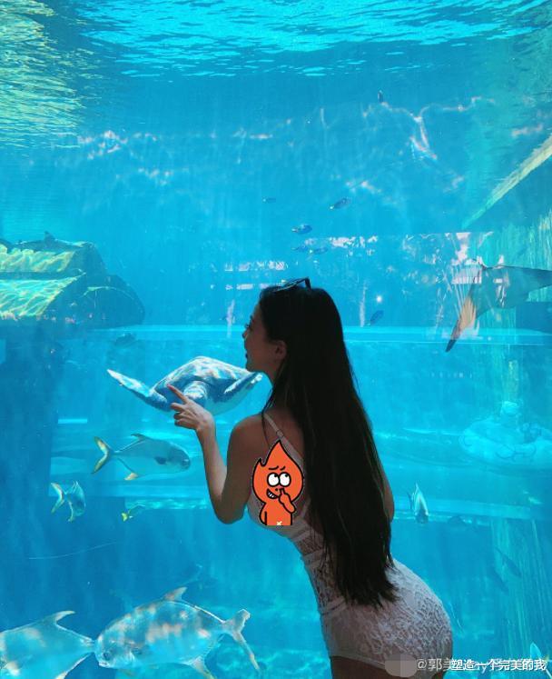 郭美美|郭美美原形毕露？穿蕾丝泳装秀火辣身材，住5万一晚的酒店太土豪